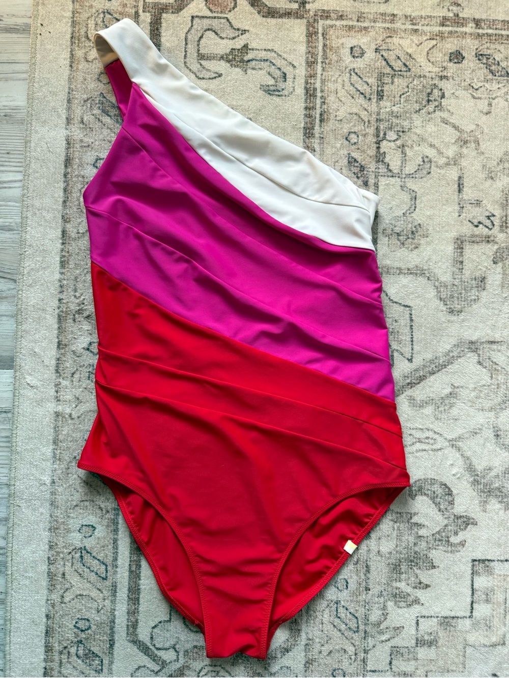 Summersault Sidestroke One-Shoulder Swimsuit Resort Vacation
